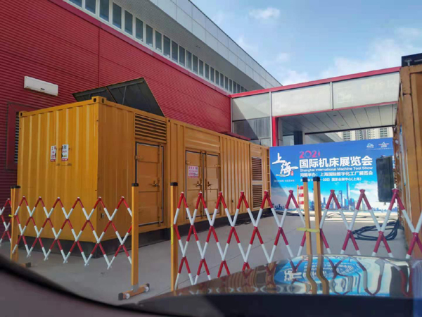源城发电车出租-发电机无电压或电压太低怎么办？
