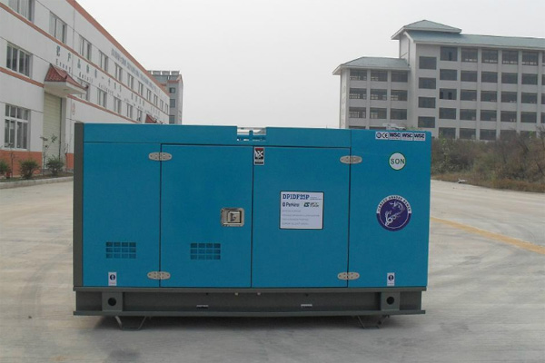 源城发电机租赁如何正确安装空气滤清器？