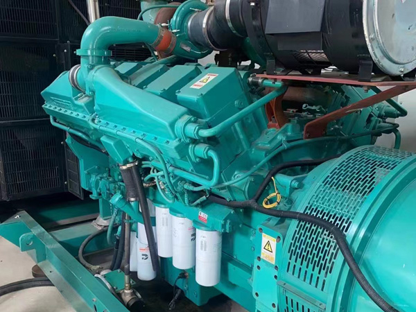 源城更换100kW柴油发电机组机油时，需要注意哪些事项？